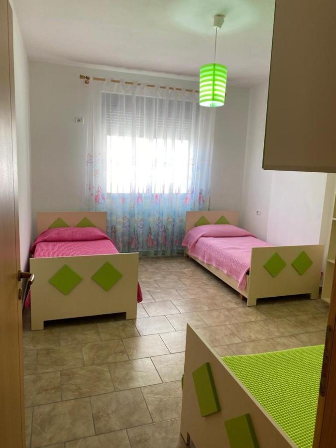 Agaraj Apartament Orikum Bagian luar foto